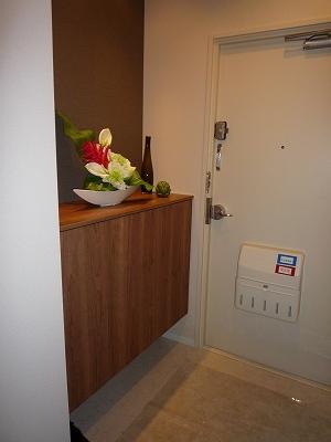 Entrance. Local (11 May 2013) Shooting