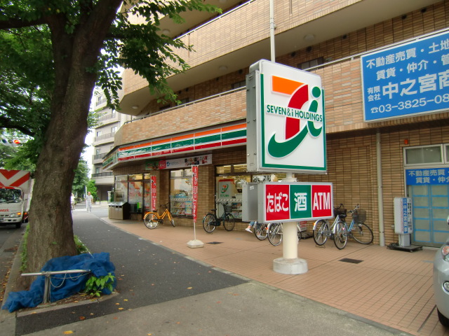 Convenience store. Seven-Eleven Nerima Kasuga-cho 6-chome up (convenience store) 482m