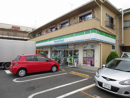 Convenience store. FamilyMart Hayamiya Yonchome store up (convenience store) 184m