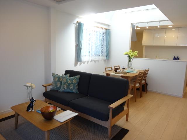 Living. B Building Living