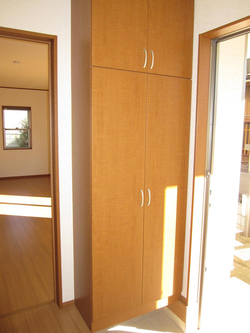 Entrance. Local (12 May 2013) Shooting