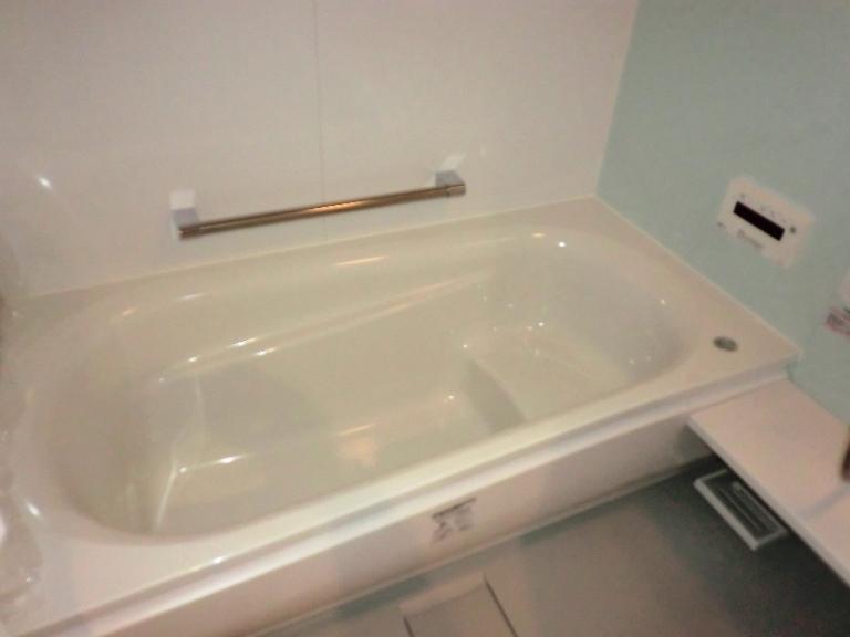 Bathroom. Bathroom is 1 tsubo type. 