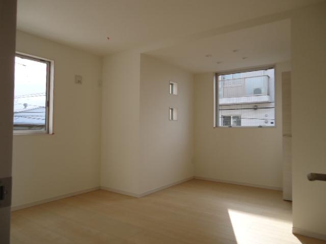 Non-living room. Indoor (March 2013) Shooting