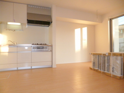 Living and room. LDK is spacious 11.7 Pledge