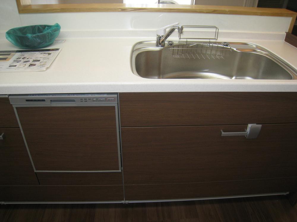 Kitchen. Indoor (September 2012) shooting