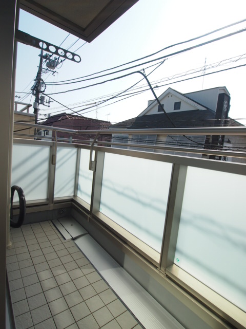 Balcony. Firmly imparted balcony depth. Futon also Jose Bashibashi!