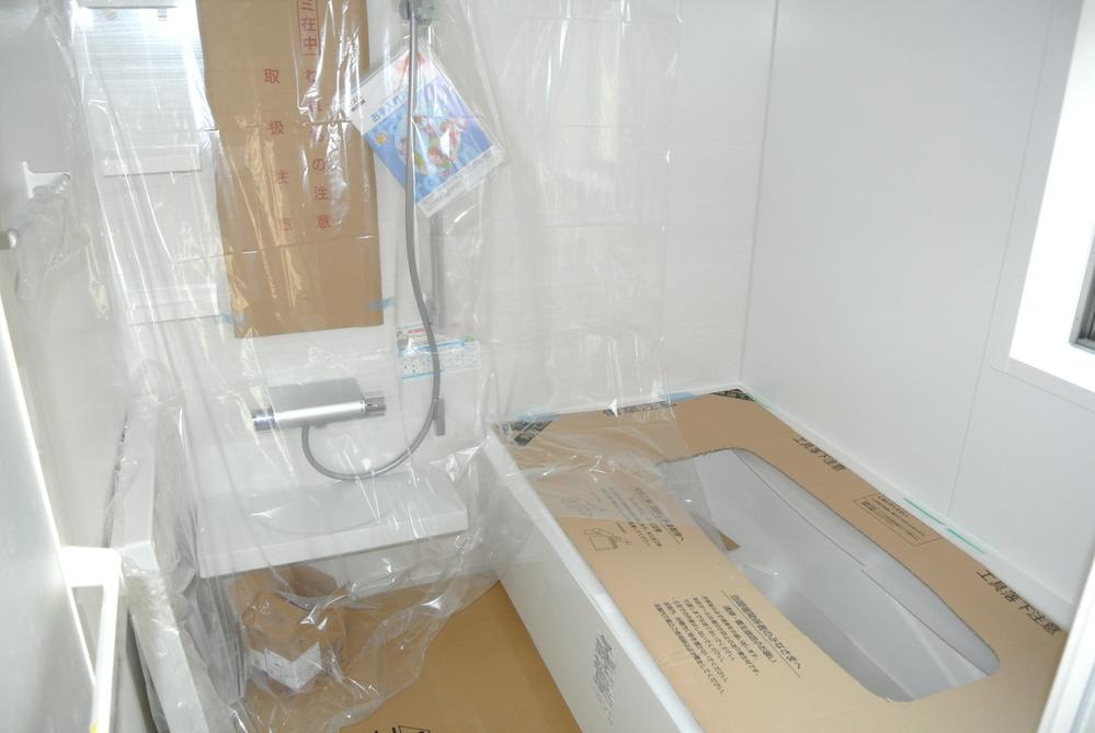 Bathroom. Indoor (12 May 2013) Shooting