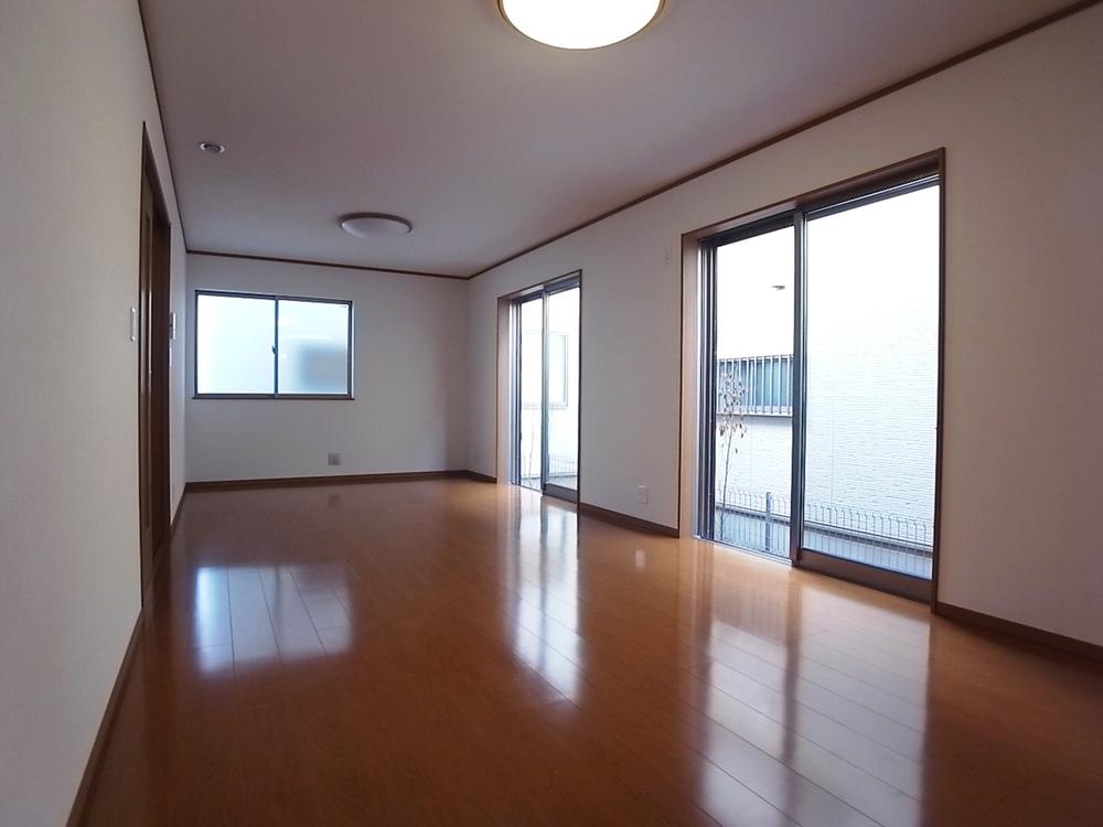 Same specifications photos (living). Living example of construction