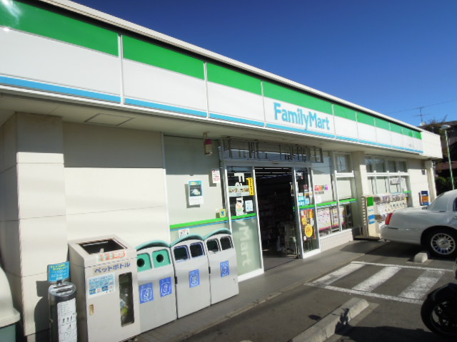 Convenience store. FamilyMart Tagara Yonchome store up (convenience store) 220m