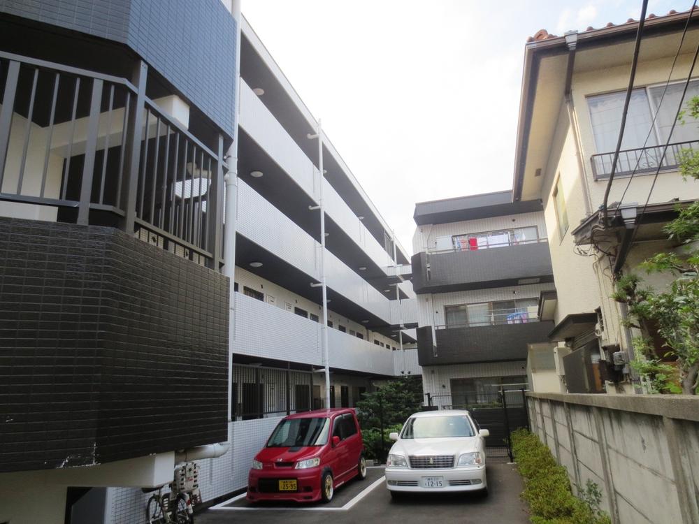 Local appearance photo