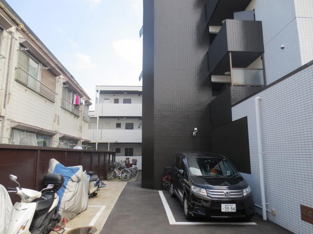 Local appearance photo