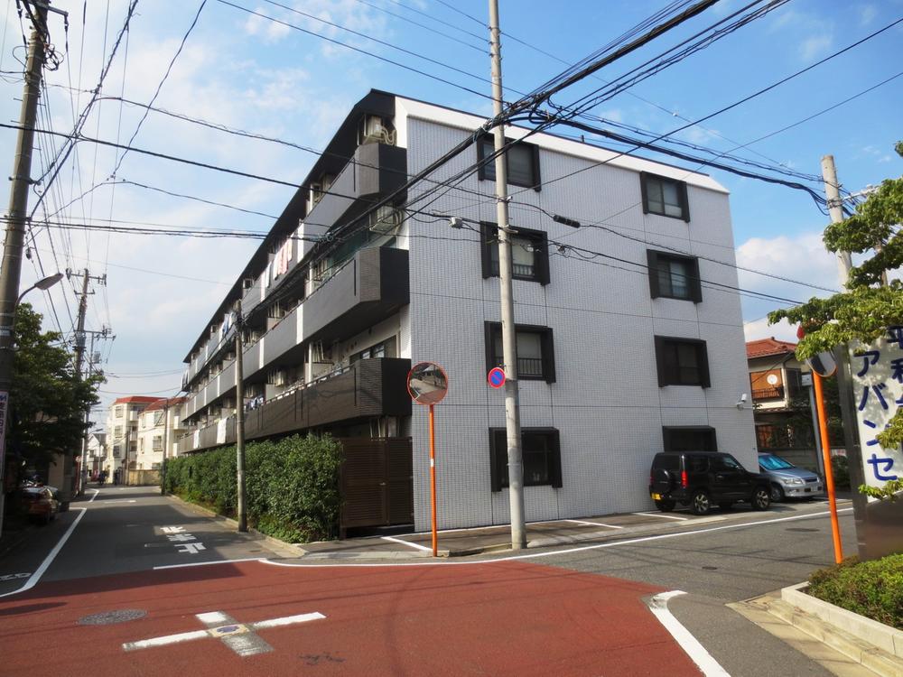 Local appearance photo