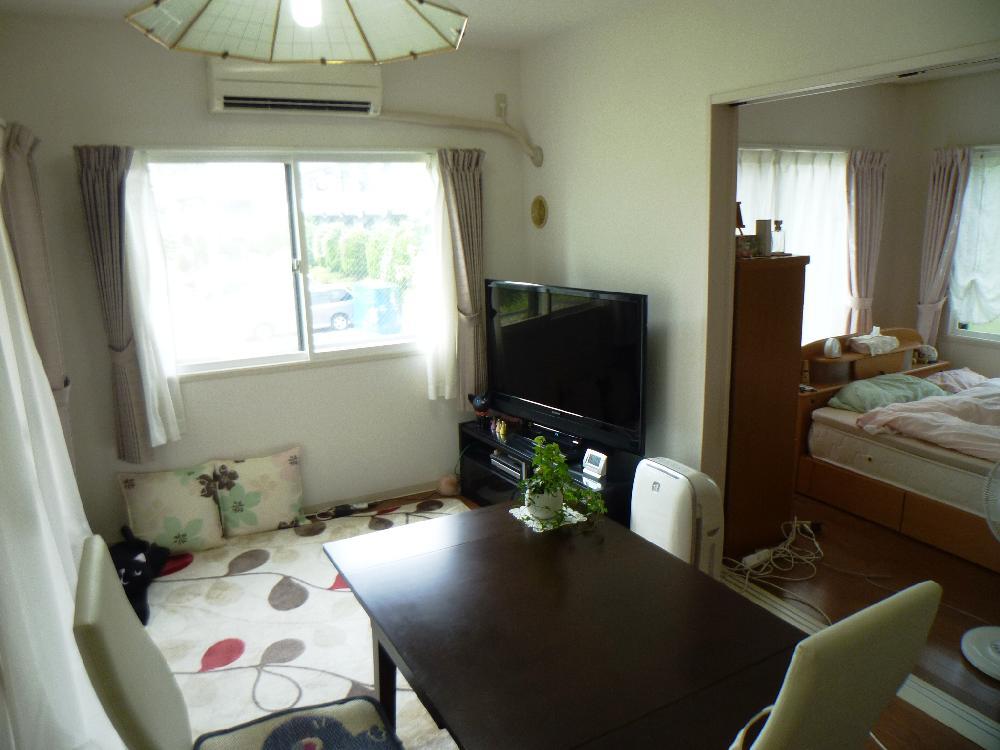 Living. Living-dining copy (September 2013) Shooting