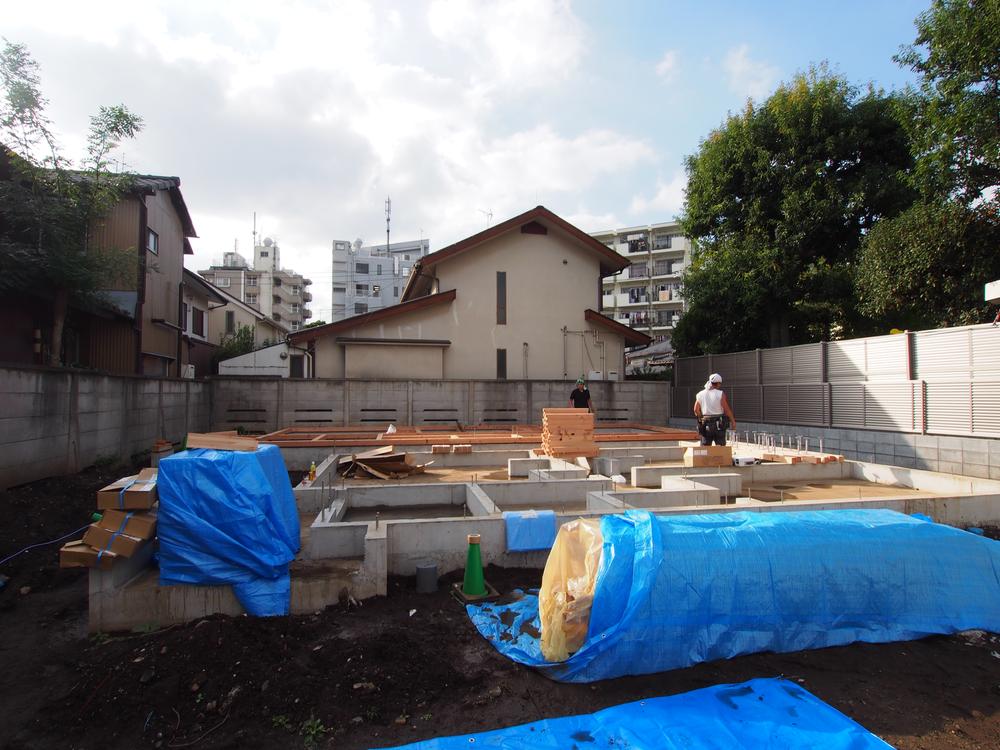 Local appearance photo. Local (10 May 2013) Shooting