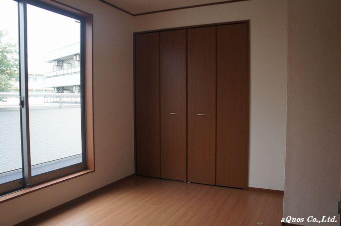 Non-living room. Indoor (12 May 2013) Shooting