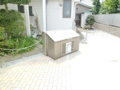 Other. 5m to refuse storage (Other)