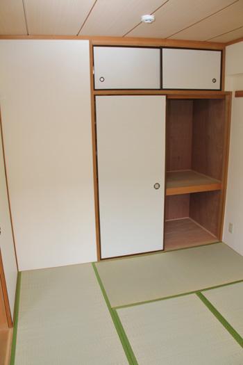 Non-living room. Japanese-style room about 5.7 quires / wall ・ Ceiling cross Hakawa / Exchange tatami mat