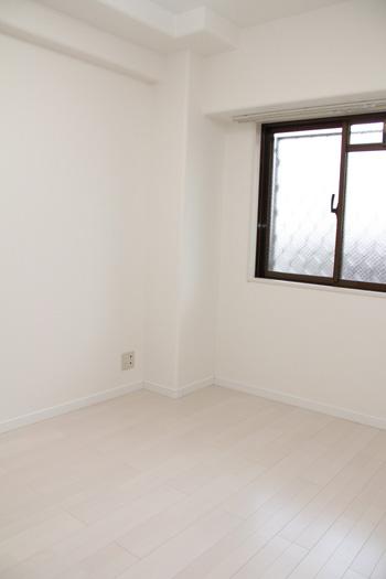 Non-living room. Western-style about 4.6 Pledge / wall ・ Ceiling cross Hakawa / Flooring Chokawa