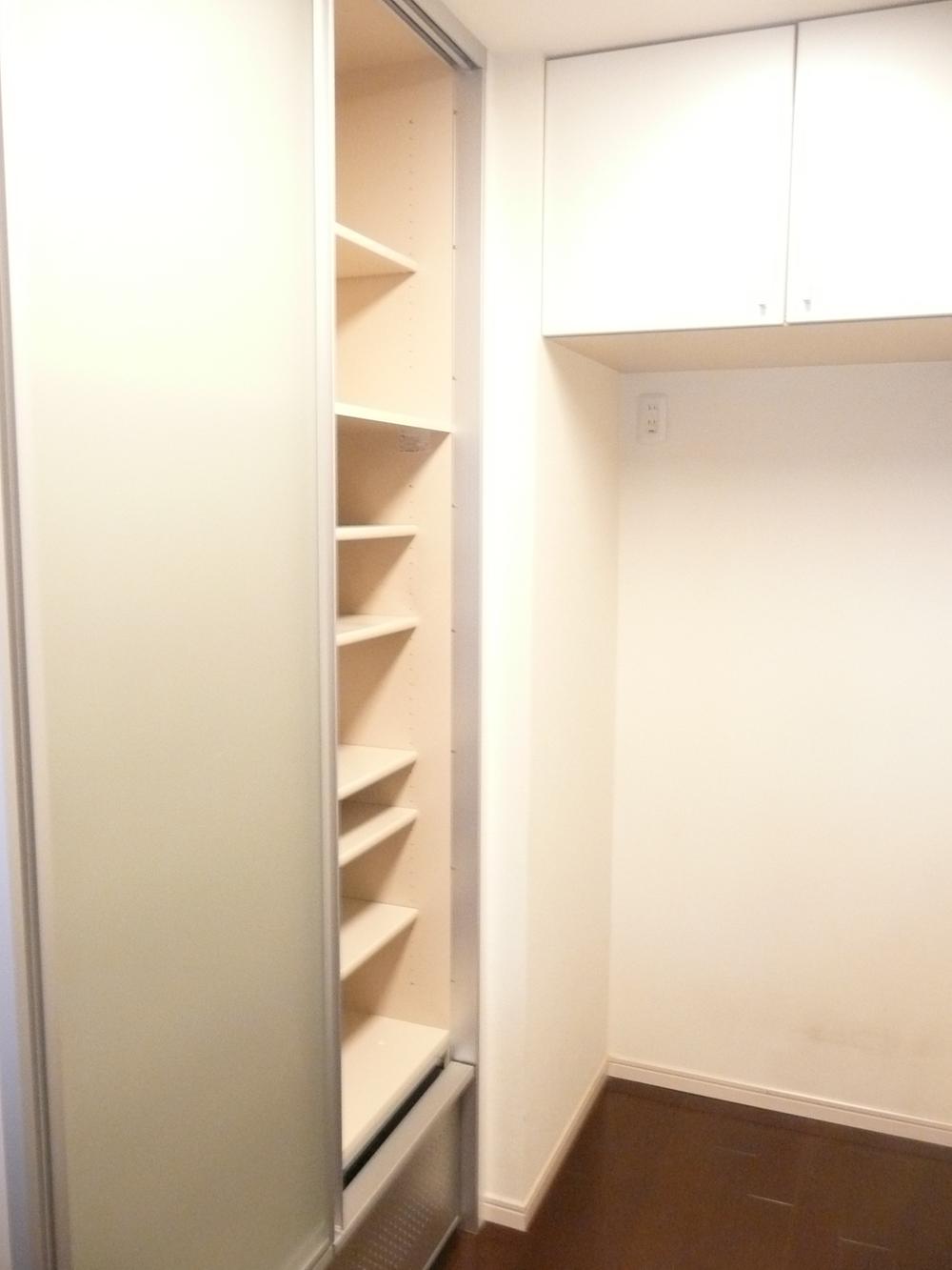 Kitchen. Kitchen storage