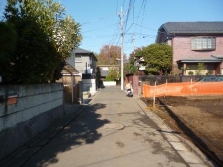 Local photos, including front road. Front road photo (November 24, 2013) Shooting