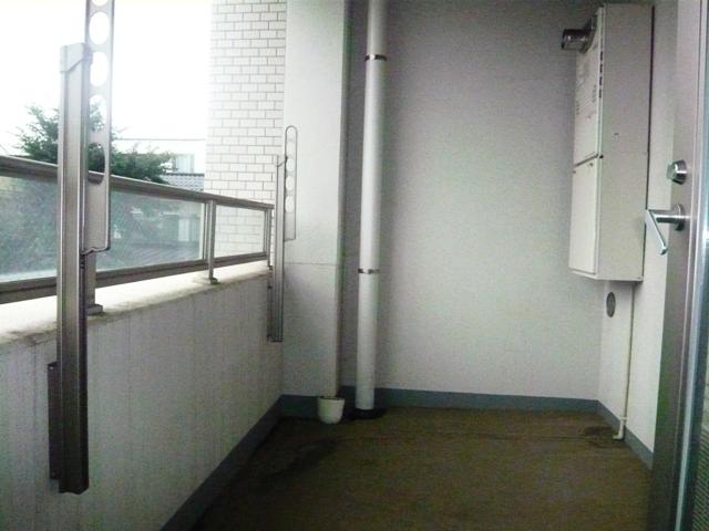 Balcony. Indoor (07 May 2013) Shooting