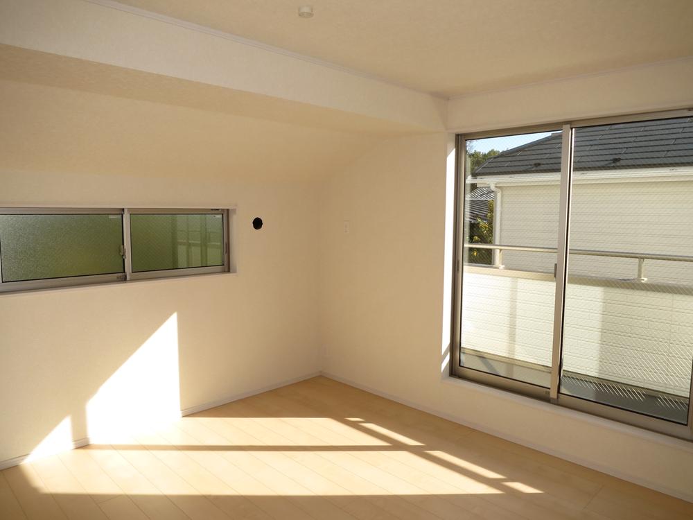 Living. Local (12 May 2013) Shooting