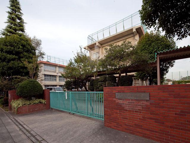 Primary school. 620m to Nerima Tatsukita-cho, Nishi Elementary School