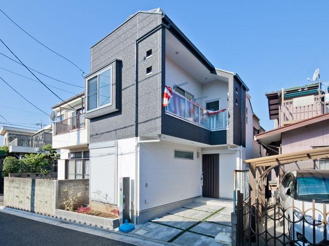 Local appearance photo. Local (12 May 2013) Shooting