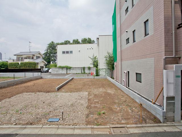 Local photos, including front road. Local (August 2013) Shooting