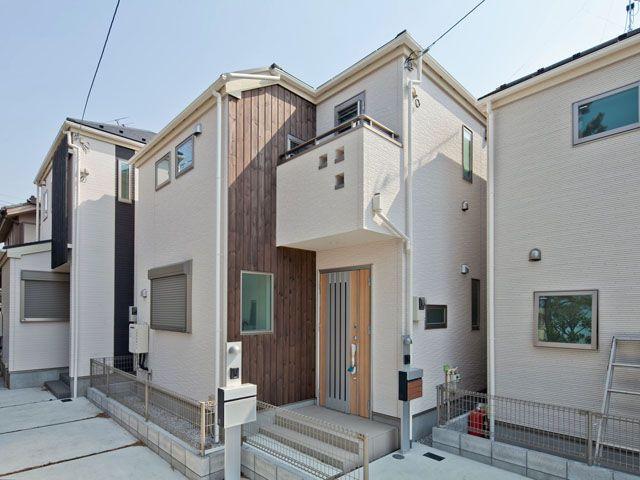 Local appearance photo. B Building