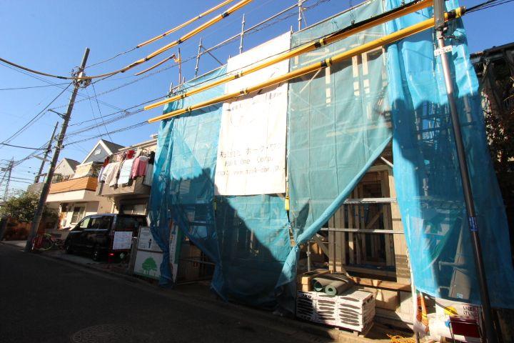 Local appearance photo. Hoya New construction