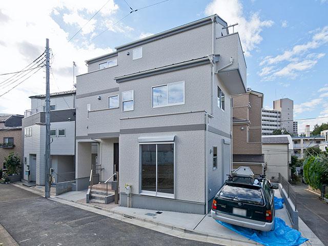 Local appearance photo. Local (10 May 2013) Shooting