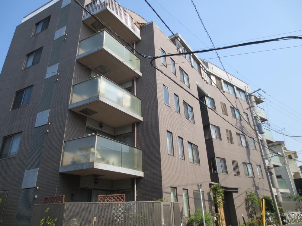 Local appearance photo