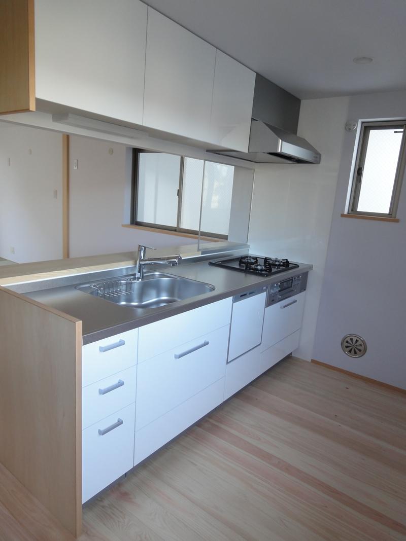 Kitchen. (December 2013) Shooting