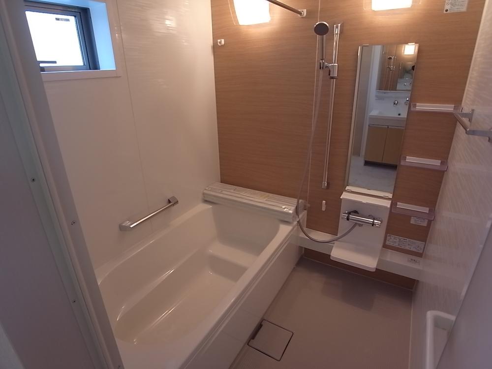 Same specifications photo (bathroom). Bathroom construction cases