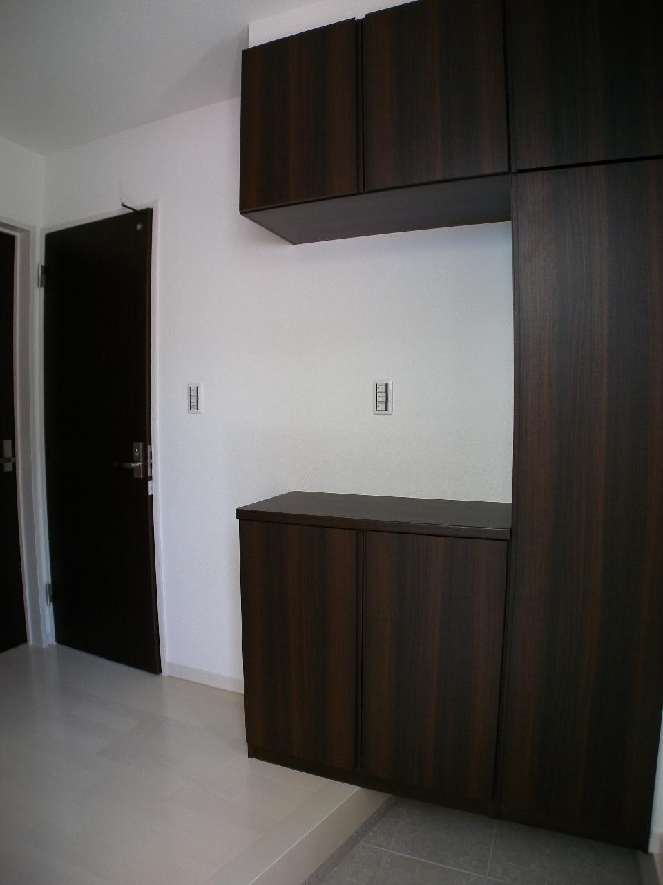 Entrance. Local (July 2013) Shooting