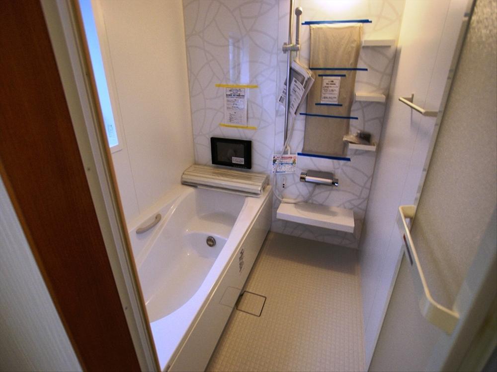 Bathroom. <A Building Bathroom>