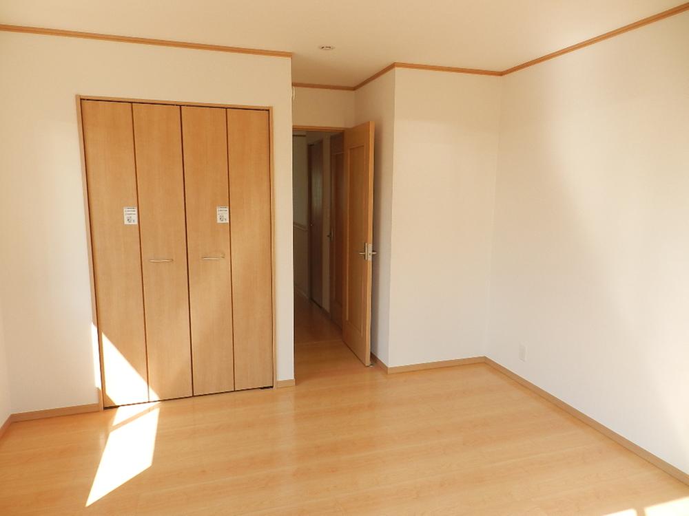 Same specifications photos (Other introspection). Same specifications Western-style