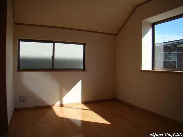 Non-living room. Indoor (11 May 2013) Shooting