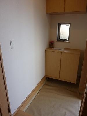 Entrance. Local (12 May 2013) Shooting