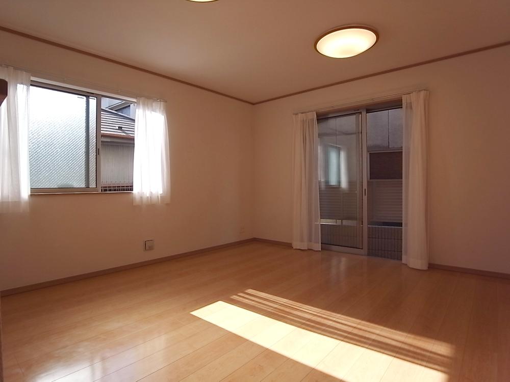 Same specifications photos (living). Living example of construction