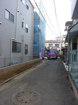 Local photos, including front road. Local (12 May 2013) Shooting