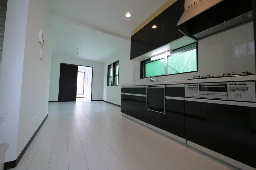 Same specifications photos (Other introspection). Same specifications