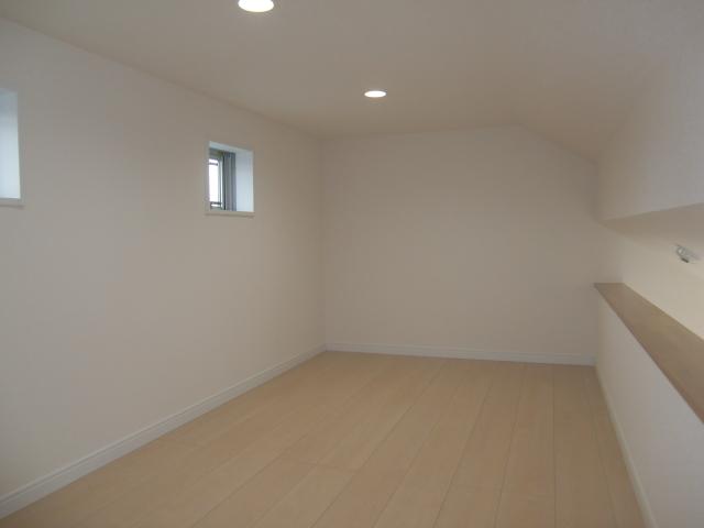 Receipt. Loft is. 3.66 Pledge and is wide. 