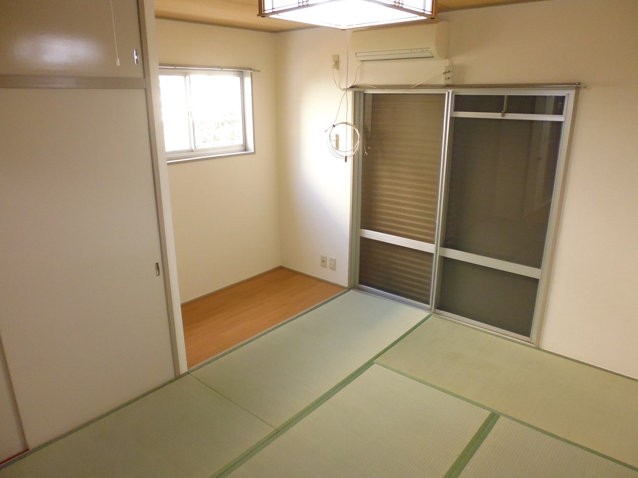 Living and room. Separate reference