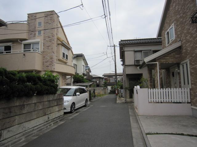 Local photos, including front road. Local (May 2013) Shooting