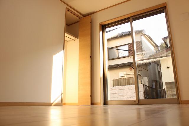 Non-living room. Indoor (11 May 2013) Shooting