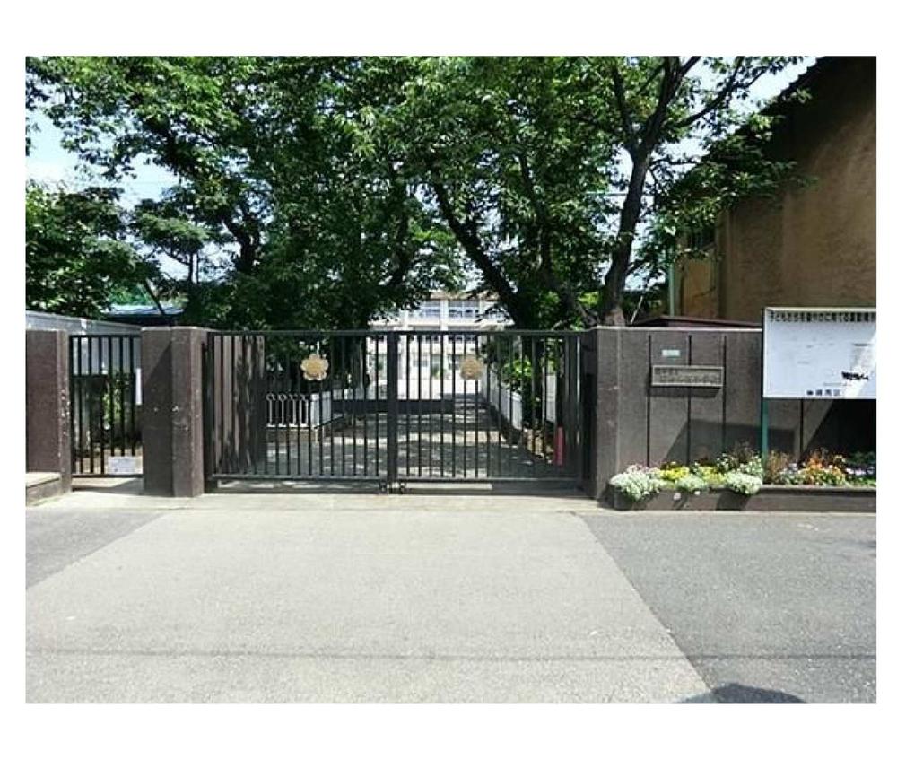 Primary school. 585m to Nerima Shakujii Nishi Elementary School