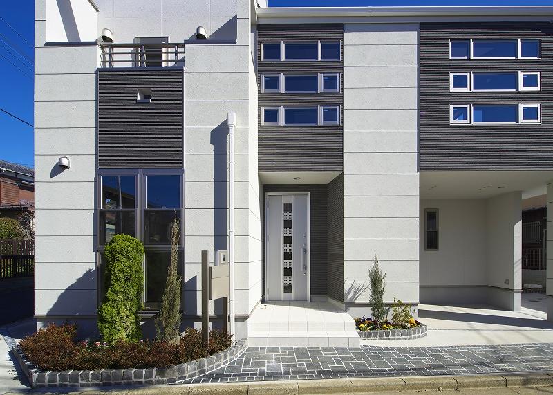 Local appearance photo. Tiled urban housing