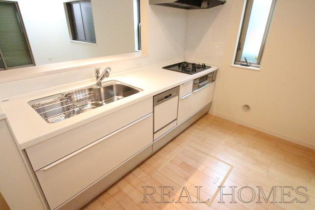 Kitchen. Indoor (10 May 2013) Shooting 6 Building